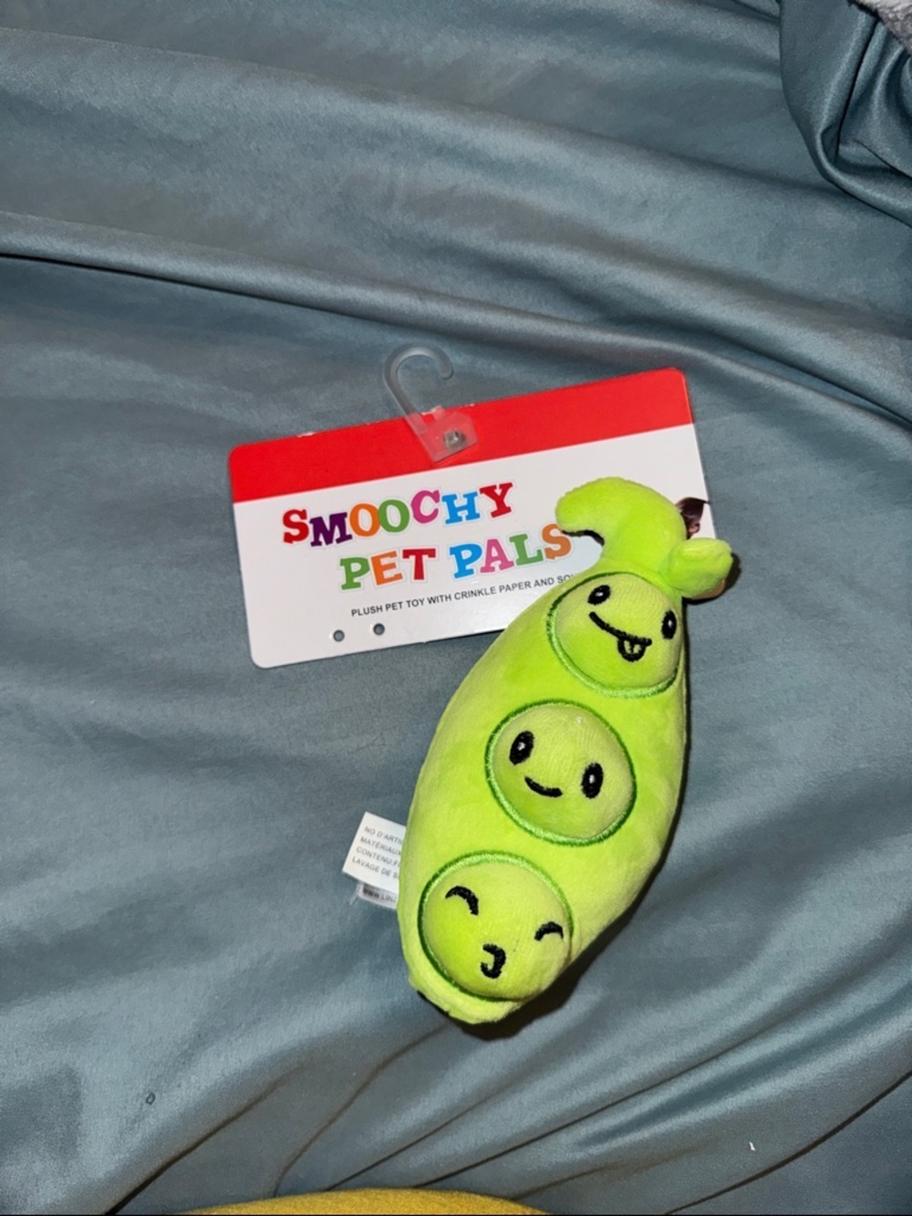 Smoochy Pet Pals Plush three Pea Pod Dog Toy - Lime Green crinkle squeaky 4 inch